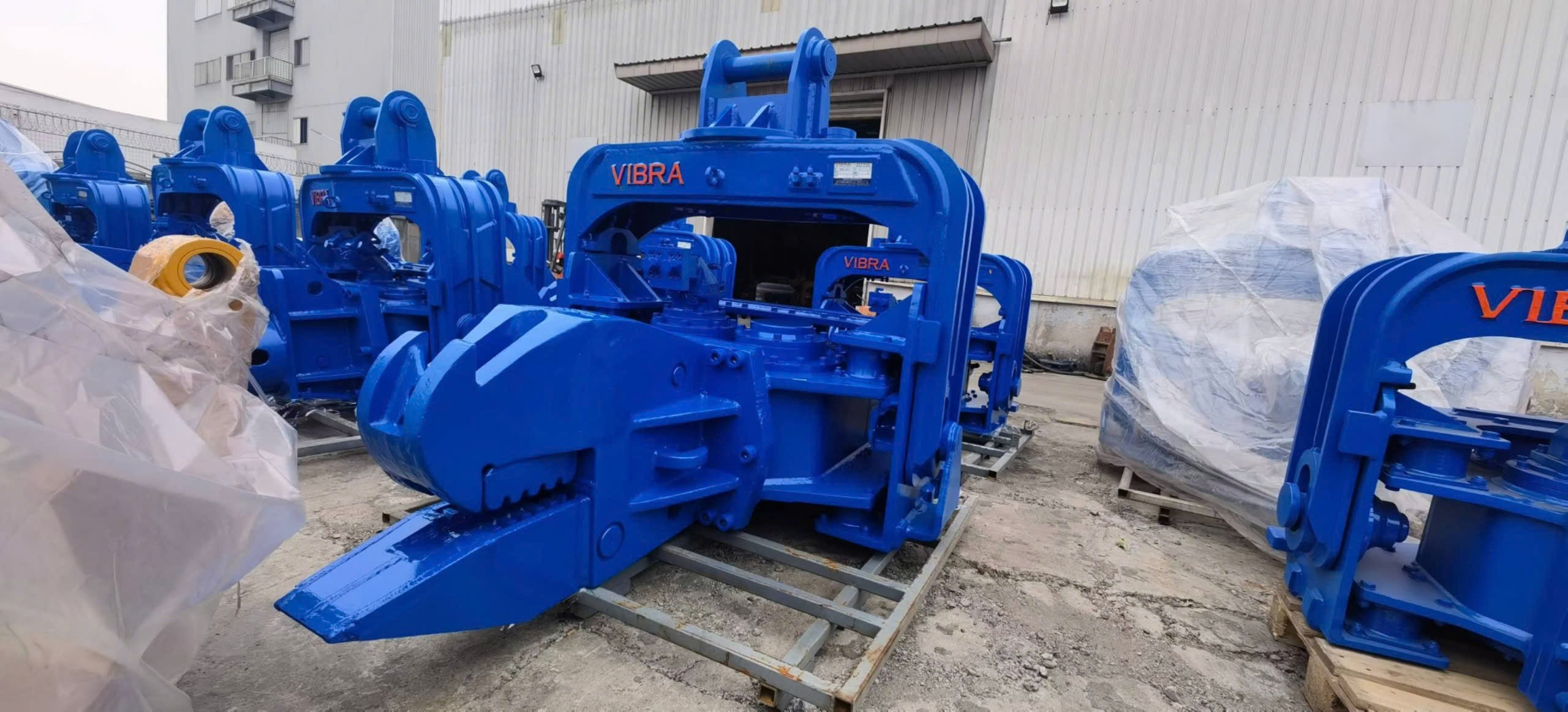 THỦ TỤC HẢI QUAN NHẬP KHẨU BÚA RUNG THỦY LỰC